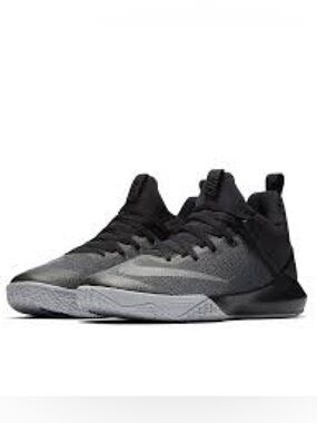 Nike Zoom Shift Basketball Shoes Athletic Sneakers Women's Size 8